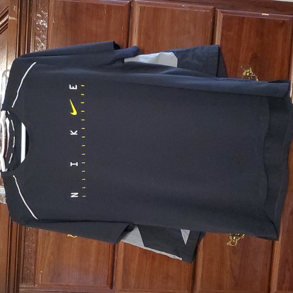 GUC Nike Trunks/shorts and Tshirt - Picture 2 of 4